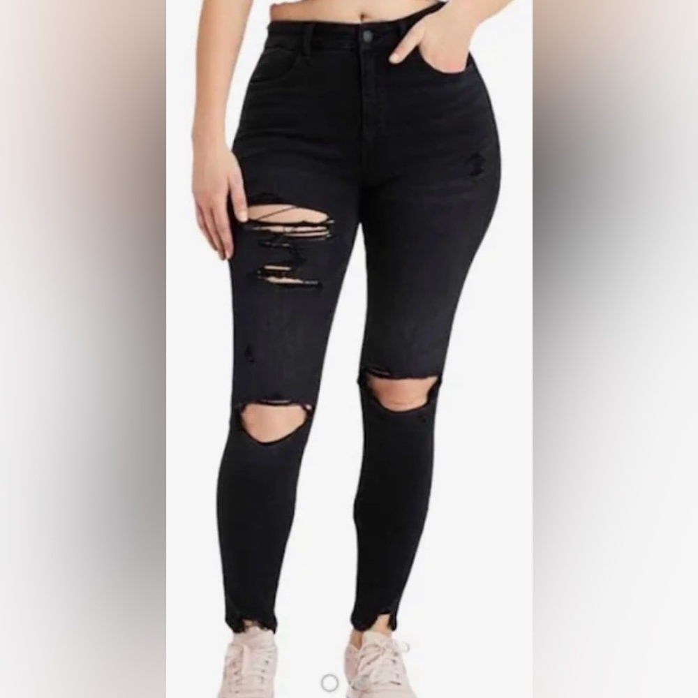 American eagle Distressed Black Skinny Jeans. Super high waist. Fits size 10-12